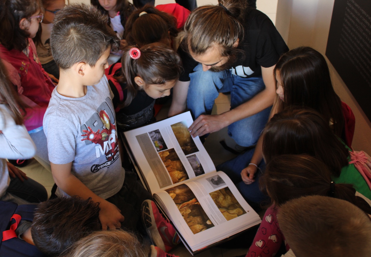 Foto 4 - Lab. Colorare il Paleolitico